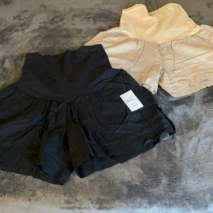 Pair of maternity shorts, size m